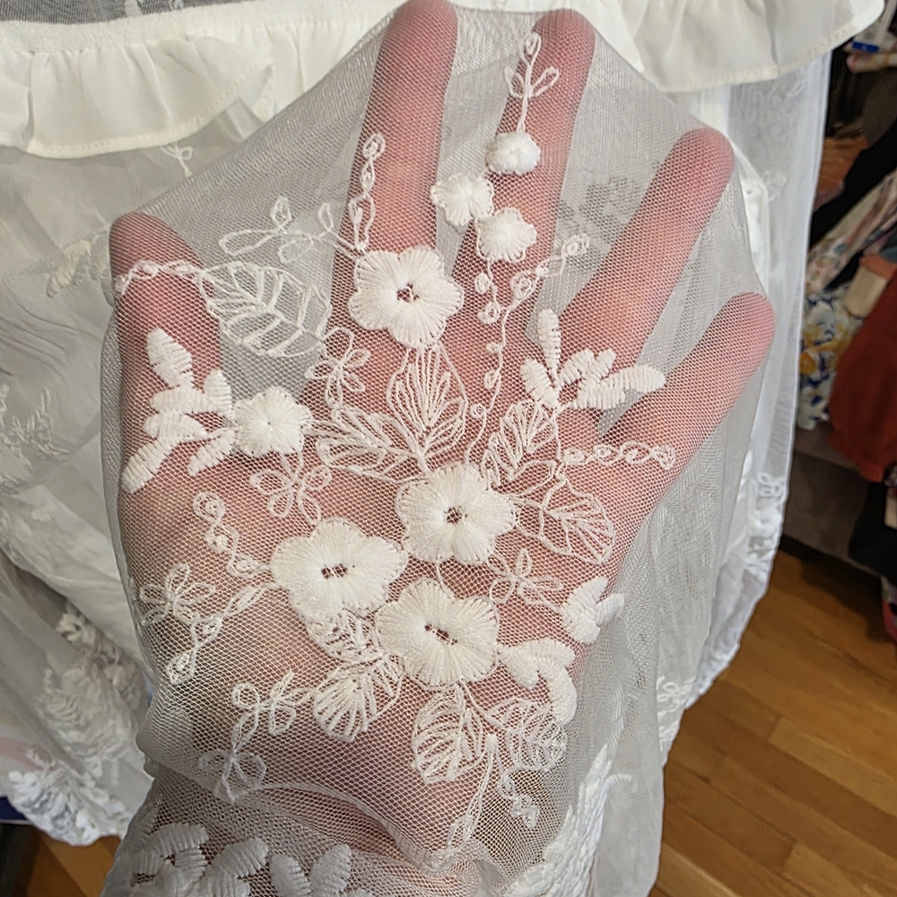 Impressions Ivory Floral Lace Blouse - Picture 3 of 12